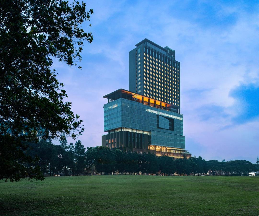 Trembesi Hotel Serpong Esterno foto