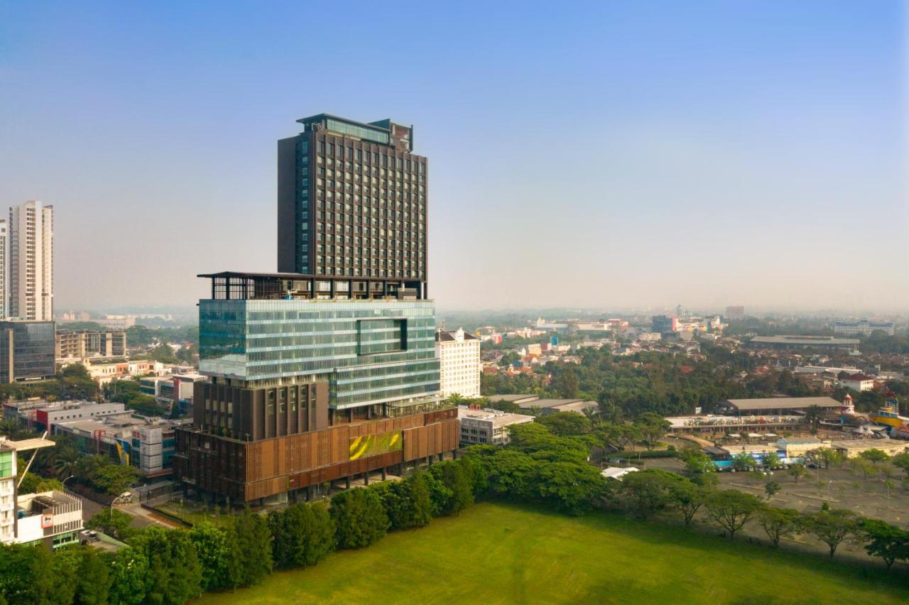 Trembesi Hotel Serpong Esterno foto