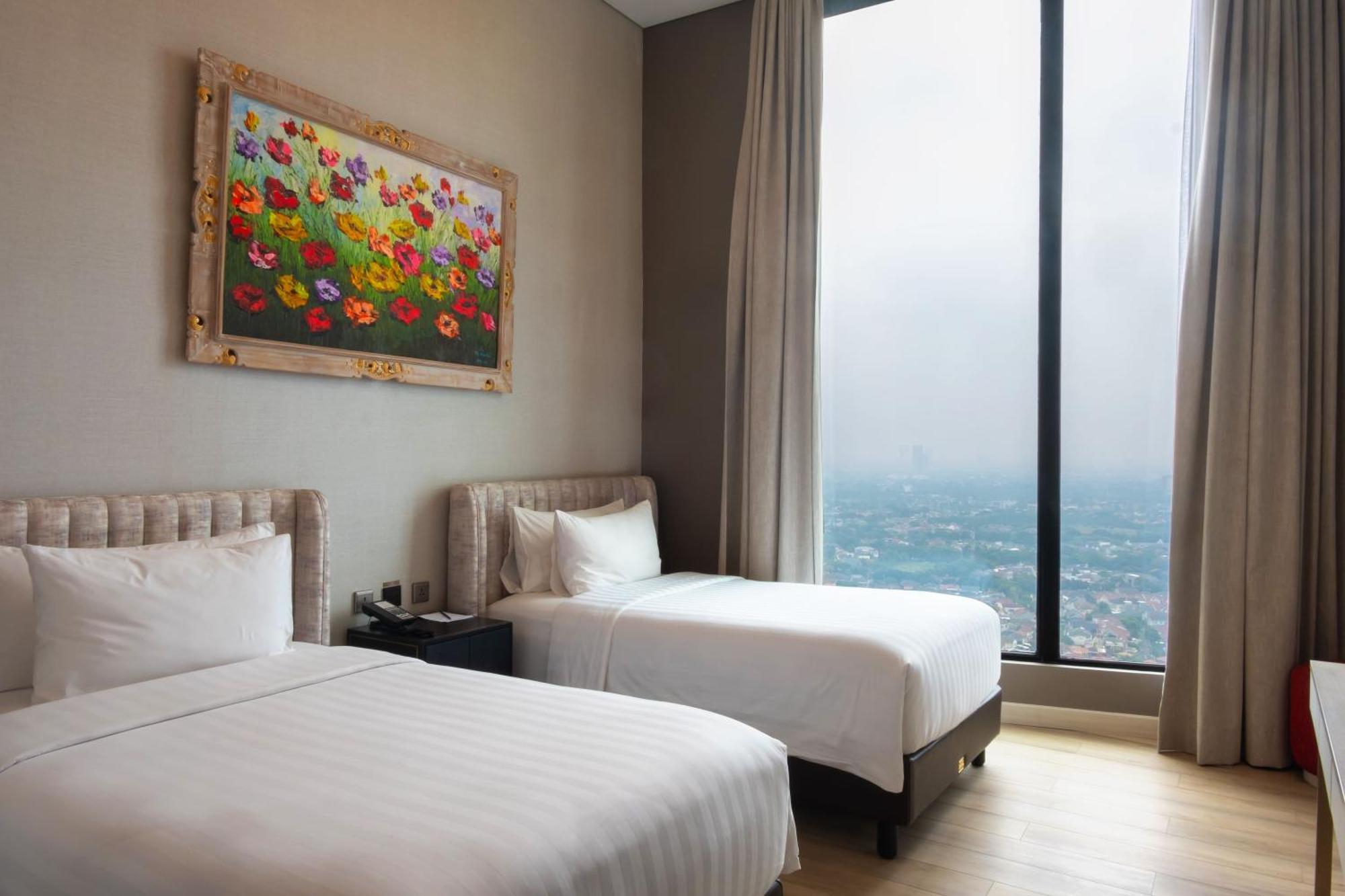 Trembesi Hotel Serpong Esterno foto