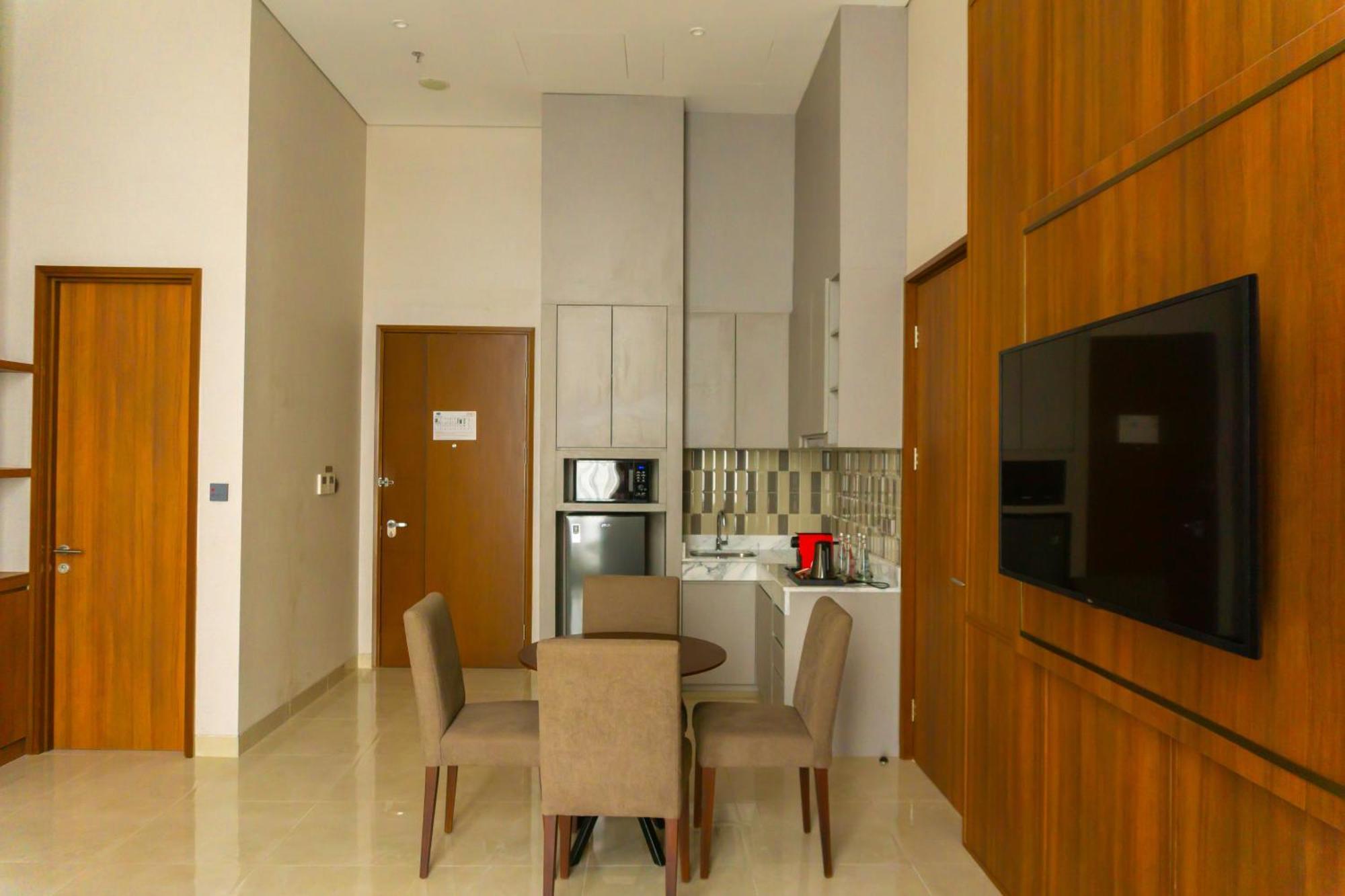 Trembesi Hotel Serpong Esterno foto