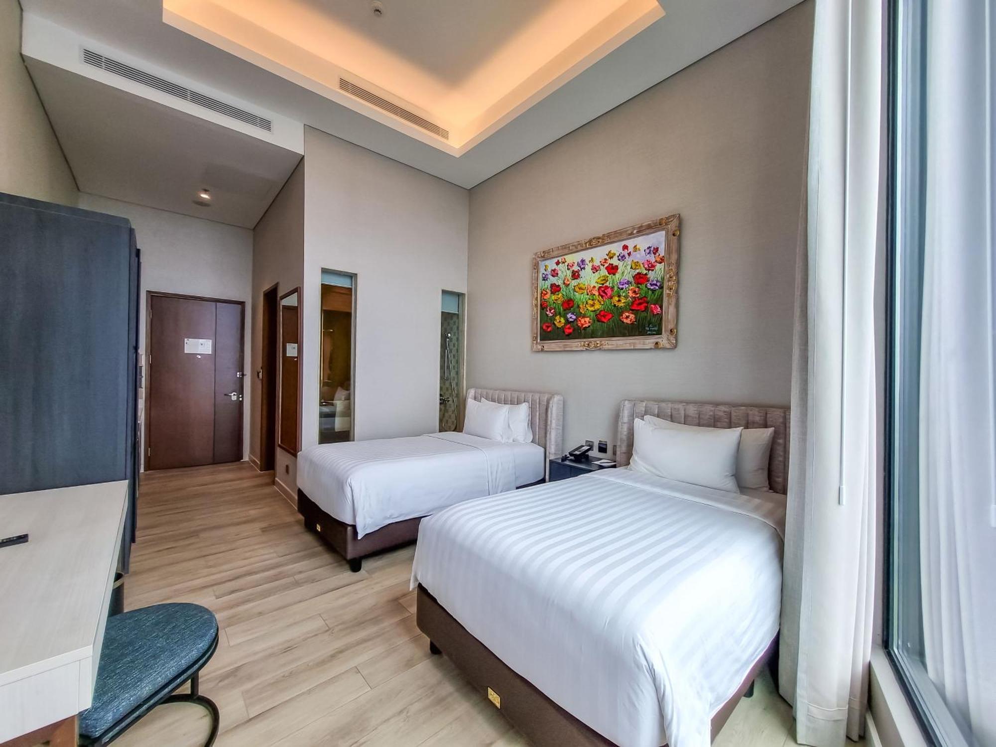 Trembesi Hotel Serpong Esterno foto